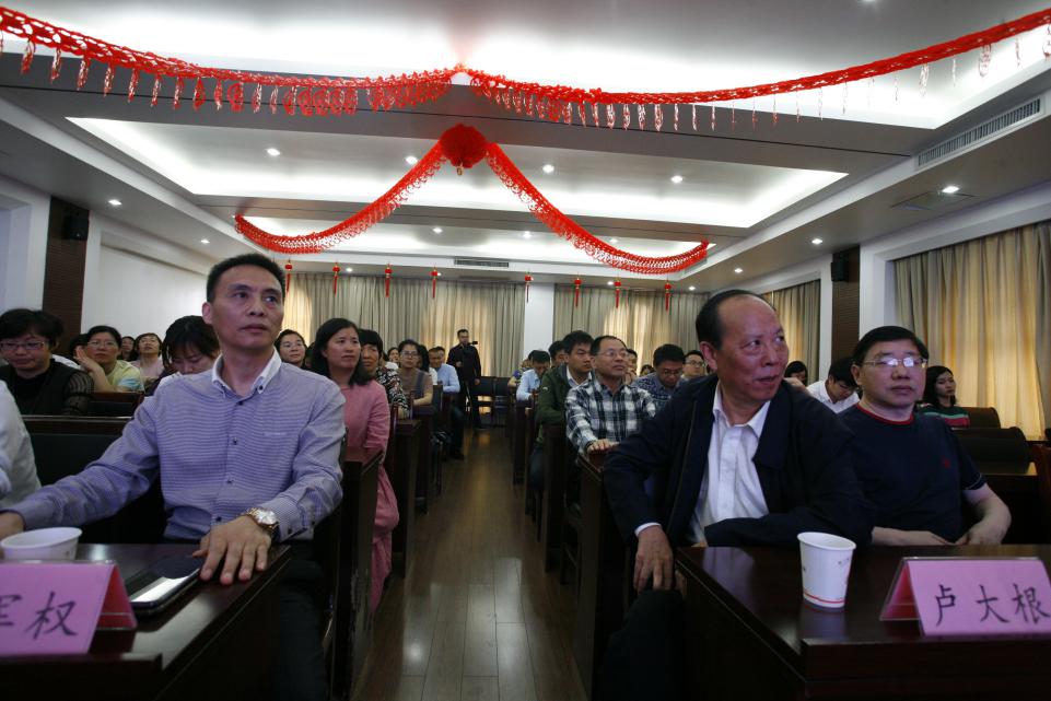 久久久www成人免费无遮挡大片