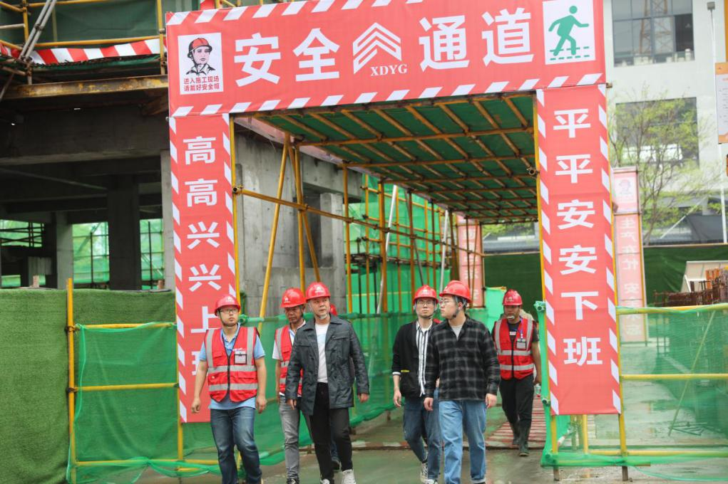久久久www成人免费无遮挡大片