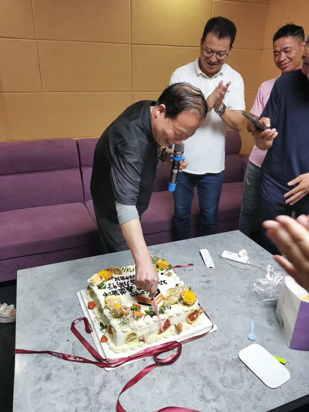 久久久www成人免费无遮挡大片