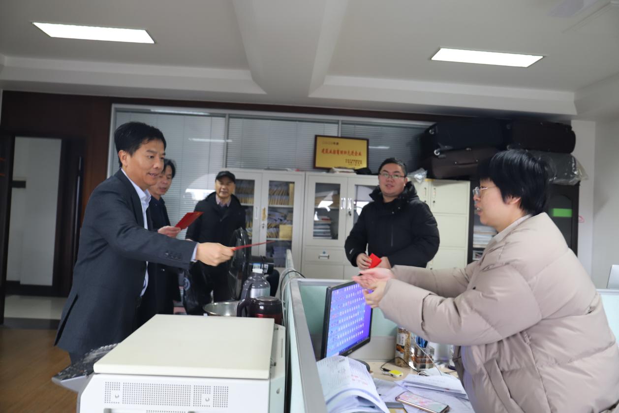 久久久www成人免费无遮挡大片