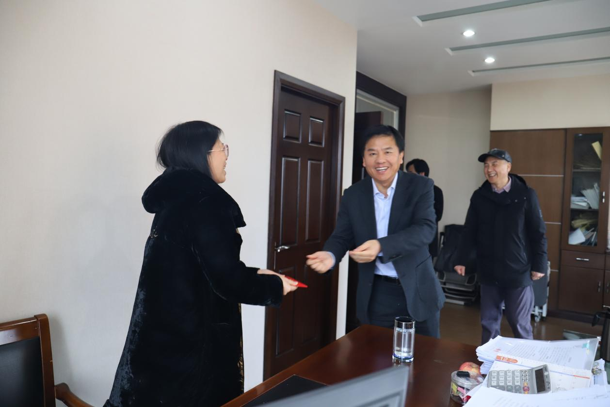 久久久www成人免费无遮挡大片